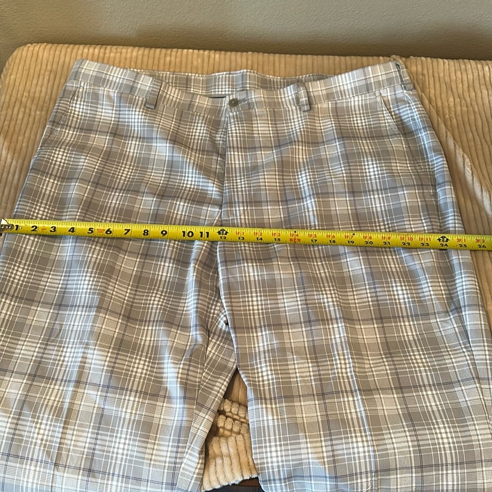 Izod men’s golf pants